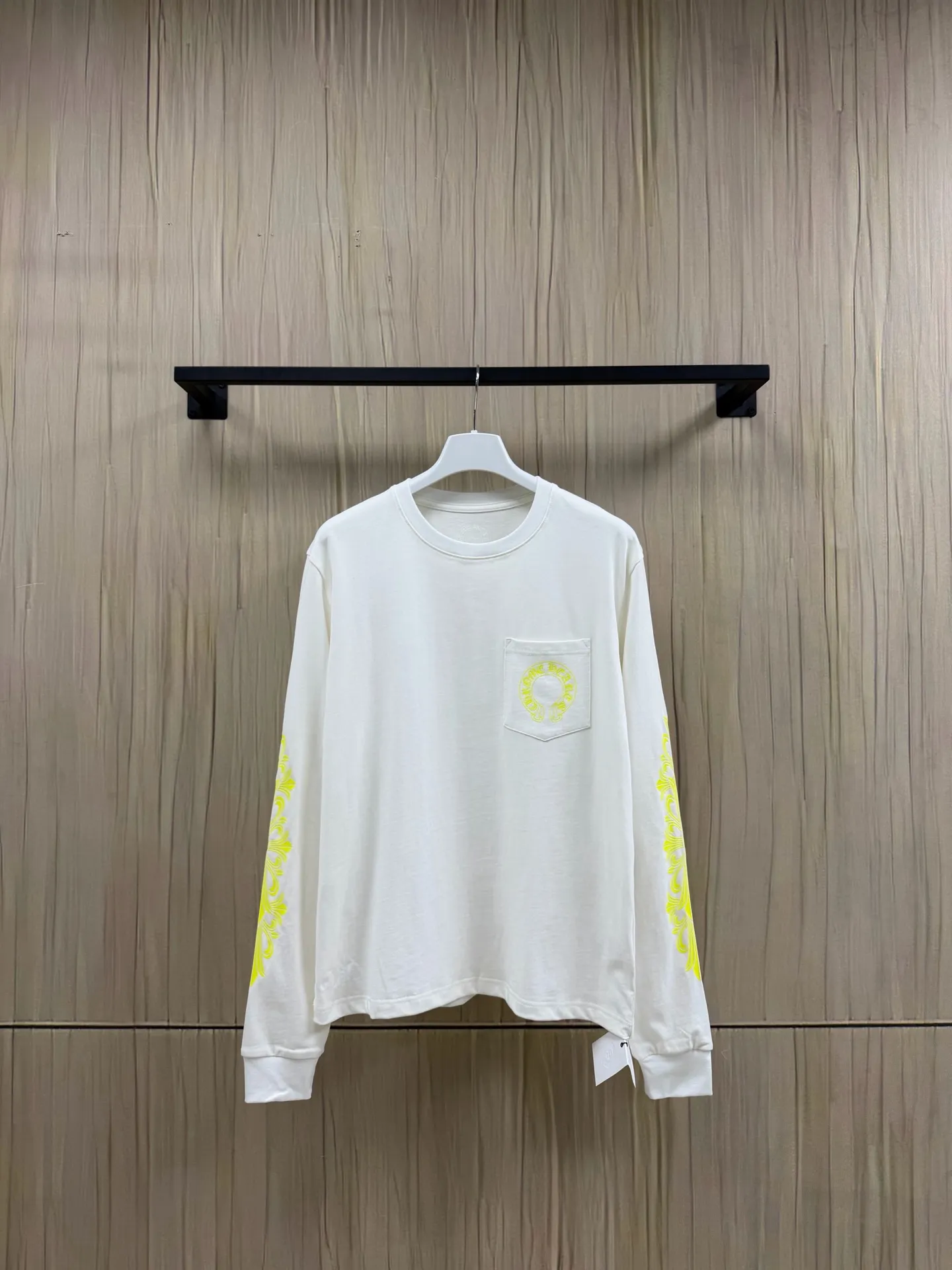 。【 In Stock】Chrome Hearts size S M L XL Chrome Hearts 7879 32 ， 190G， ， ， ， 、 ， 。 ， ， ， Classic ， ， 。 ， ， 、 ， 。 ， ， ， ， ， ， ， Classic 。 ， ， Same Style ， ， ， ， Same Style。